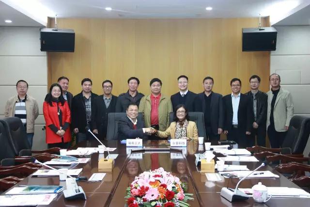 邵東縣宋家塘雙喜婚慶服務(wù)中心,婚慶策劃,婚車(chē)服務(wù),氣模拱門(mén),慶典服務(wù),宴會(huì)服務(wù) 邵東縣宋家塘雙喜婚慶服務(wù)中心,婚慶策劃,婚車(chē)服務(wù),氣模拱門(mén),慶典服務(wù),宴會(huì)服務(wù)